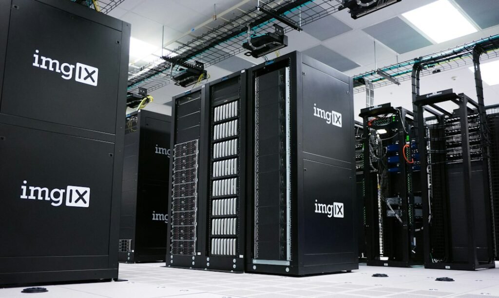 ANEEL abre consulta sobre transição da PNAST e acesso de data centers
